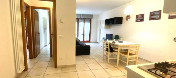 2 rooms Apartment in Massa, Italy No. 195716 3