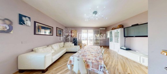 2 Schlafzimmer Haus in Surbo, Italy, Nr. 292060 14