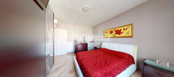2 Schlafzimmer Haus in Surbo, Italy, Nr. 292060 20