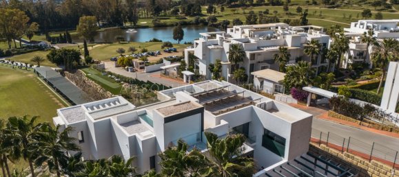 4 bedrooms Villa in Malaga, Spain No. 33643 13