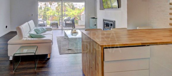 Apartamento de 3 dormitorios en Marbella, Spain No. 78827 7