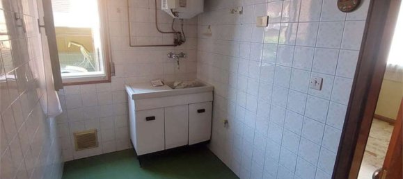 10 Schlafzimmer Haus in Sassuolo, Italy, Nr. 370532 26