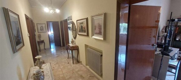 10 Schlafzimmer Haus in Sassuolo, Italy, Nr. 370532 3