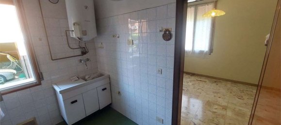 10 Schlafzimmer Haus in Sassuolo, Italy, Nr. 370532 25