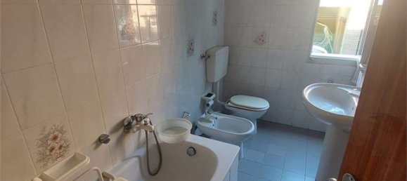10 Schlafzimmer Haus in Sassuolo, Italy, Nr. 370532 24