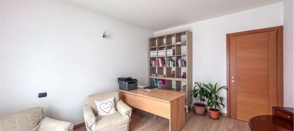 3-Zimmer Villa in Marcallo con Casone, Italy, Nr. 181156 18