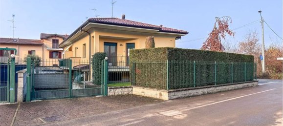 3-Zimmer Villa in Marcallo con Casone, Italy, Nr. 181156 2