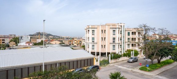 2 Schlafzimmer Wohnung in Cagliari, Italy, Nr. 61350 31