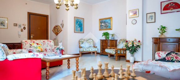 2 Schlafzimmer Wohnung in Cagliari, Italy, Nr. 61350 5