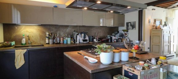 6 bedrooms Villa in Parma, Italy No. 366042 10