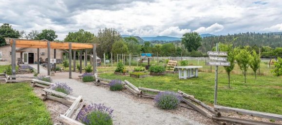 3 bedrooms House in British Columbia, Canada No. 212 9