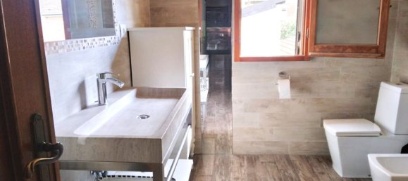 5 bedrooms House in Campi Bisenzio, Italy No. 363865 26