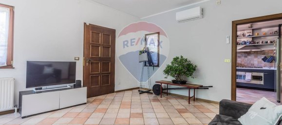 4 Schlafzimmer Villa in Nerviano, Italy, Nr. 357820 14