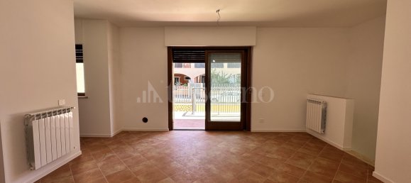 3-salle Appartement à Fiumicino, Italy No. 285121 3