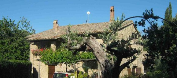 4 bedrooms House in Collazzone, Italy No. 148507 12