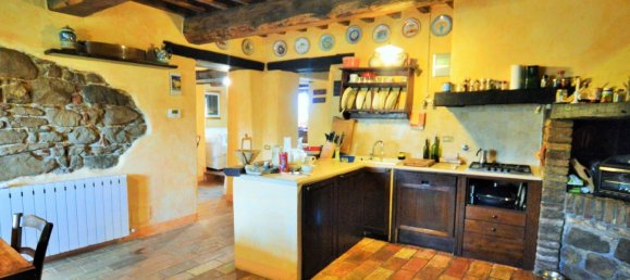 4 bedrooms House in Collazzone, Italy No. 148507 16