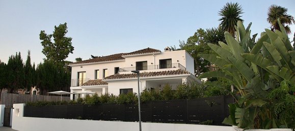 Villa de 5 dormitorios en Marbella, Spain No. 24699 50