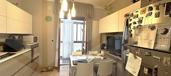 Apartamento de 3 habitaciónes en Bitetto, Italy No. 20022 3