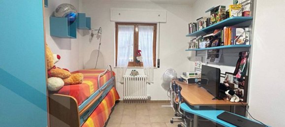 Apartamento de 3 habitaciónes en Bitetto, Italy No. 20022 18