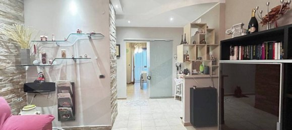 Apartamento de 3 habitaciónes en Bitetto, Italy No. 20022 12