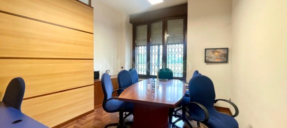 4 rooms Apartment in Milan, Italy No. 249320 4