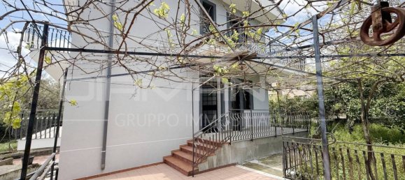 Villa de 4 dormitorios en Mascalucia, Italy No. 326606 11