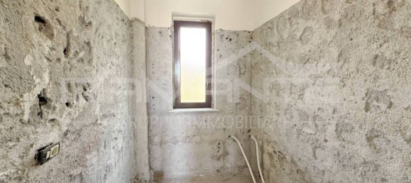 Villa de 4 dormitorios en Mascalucia, Italy No. 326606 8