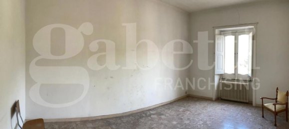 6 rooms House in Sessa Aurunca, Italy No. 32929 9