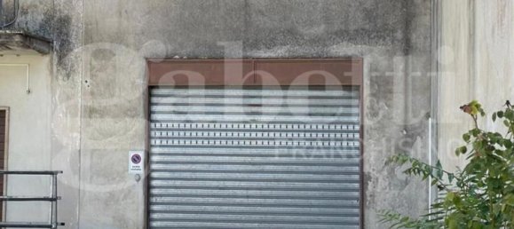 6 rooms House in Sessa Aurunca, Italy No. 32929 16