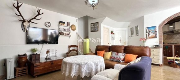 3 bedrooms Townhouse in Marbella, Spain No. 144454 4