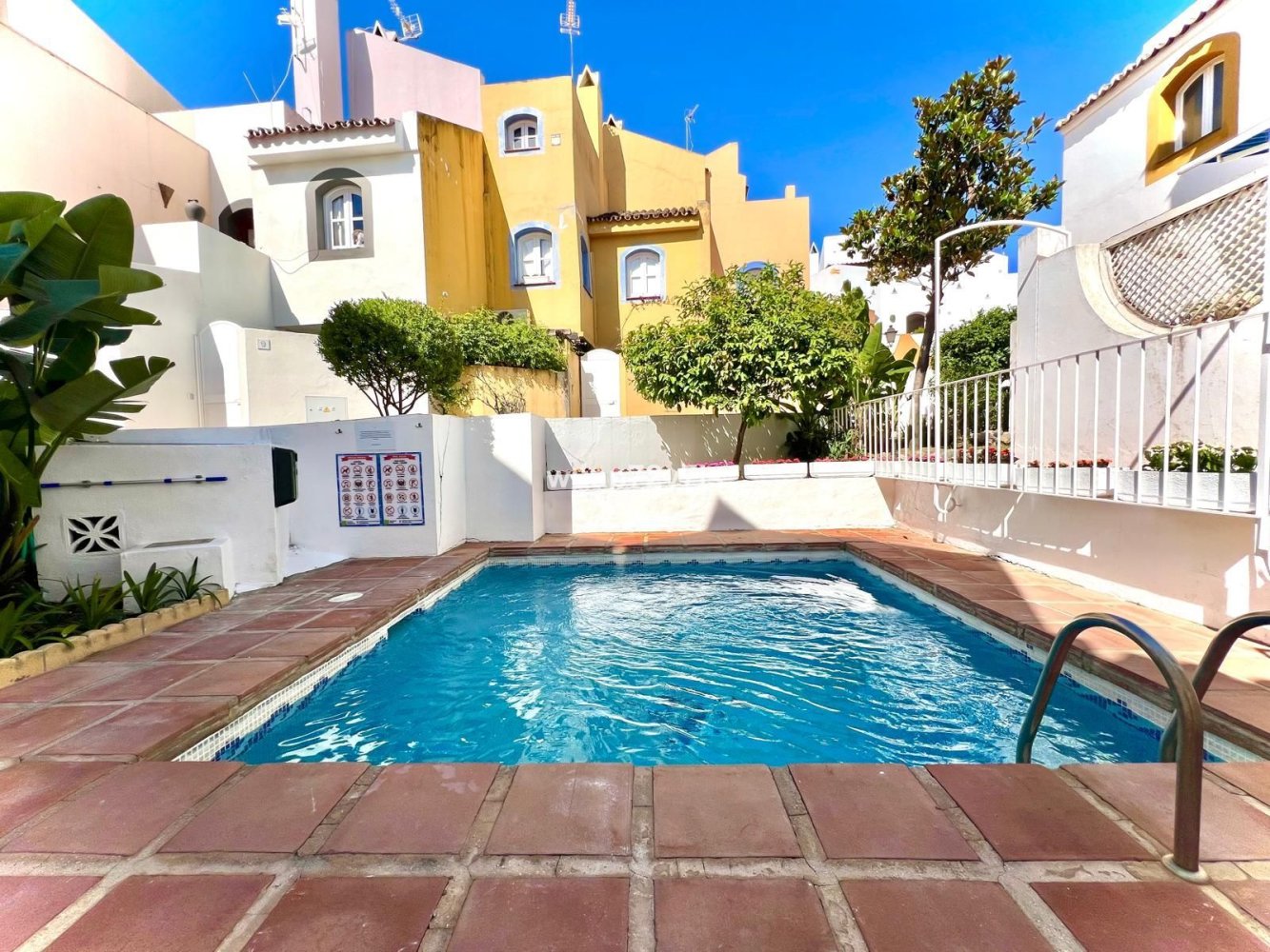3 bedrooms Townhouse in Marbella, Spain No. 144454