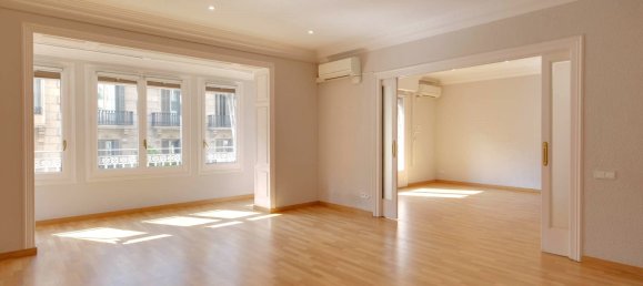 5 bedrooms Apartment in Eixample, Spain No. 177805 3