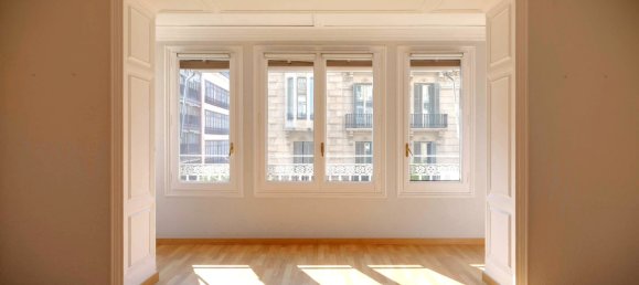 5 bedrooms Apartment in Eixample, Spain No. 177805 4