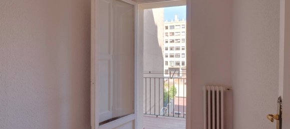 5 bedrooms Apartment in Eixample, Spain No. 177805 10