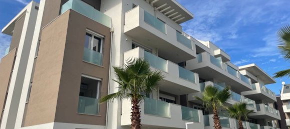 3 bedrooms Apartment in Rimini, Italy No. 101174 8