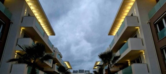 3 bedrooms Apartment in Rimini, Italy No. 101174 6