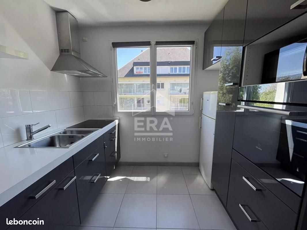 Квартира с 2 спальнями в Кан, Франция № 356177