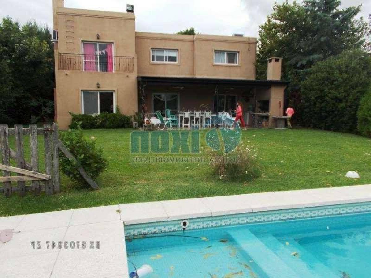 3 غرف نوم منزل في Tigre, Argentina رقم 88521