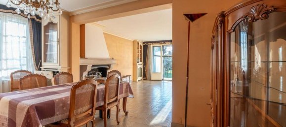 5 bedrooms House in Chennevieres-sur-Marne, France No. 175468 4