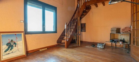 5 bedrooms House in Chennevieres-sur-Marne, France No. 175468 10