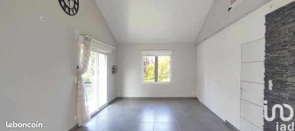 4 bedrooms House in Brizambourg, France No. 103203 7