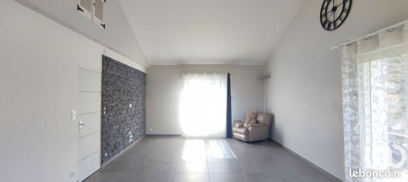 4 bedrooms House in Brizambourg, France No. 103203 9