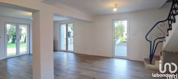 4 bedrooms House in Brizambourg, France No. 103203 3