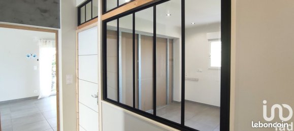 4 bedrooms House in Brizambourg, France No. 103203 13