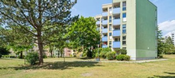 2 rooms Apartment in Falkenhagener Feld, Germany No. 59835 3