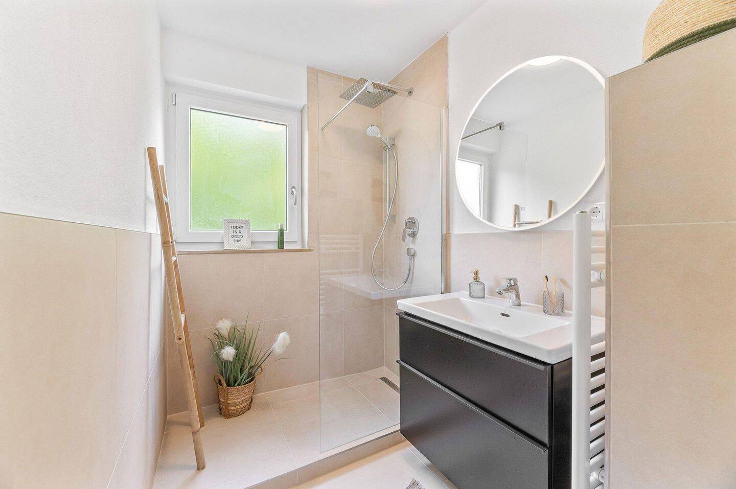 3 bedrooms Apartment in Esslingen, Germany No. 369355