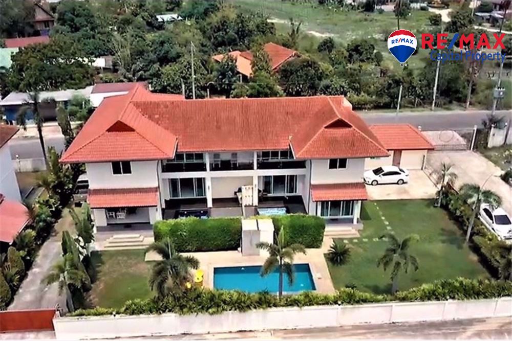 6 bedrooms Cafe / restaurant in Pattaya, Thailand No. 11780