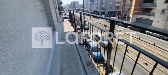 2 chambres Appartement à Bobigny, France No. 185113 2