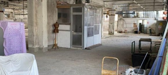 2854m² Commercial property in Ponsacco, Italy No. 48840 5