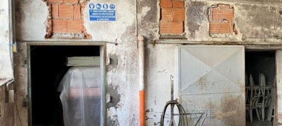 2854m² Commercial property in Ponsacco, Italy No. 48840 4